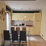 Casa Vittoria Sirmione Punta Gro Con Piscina