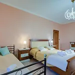 Villa Oasi With Private Pool - Happy Rentals