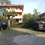 Casa Lugana 9 - Monolocale Con Piscina Fronte Lago