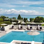 International Rooms & Apartments