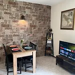 Discovery Flat With Pool & Bikes