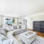 Luxury Lake-Front Catullo