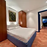 Sirmione Punta Gro Apartment