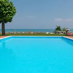 Incantevole Location Fronte Lago