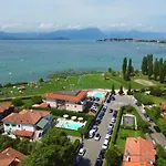 V Vittoria