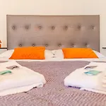 Sirmione Studio Apartment - Italian Homing