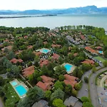Scylla Apartment - 200 M Dal Lago Di Garda Con Piscina