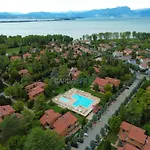 Scylla Apartment - 200 M Dal Lago Di Garda Con Piscina