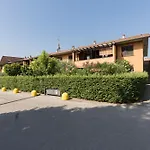 Edoard Luxury Apartment