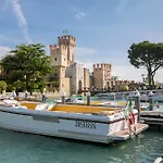 Matta Apartment 400 Mt From The Lake - Happy Rentals
