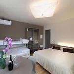 Hotel International