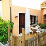 Bright Apartments Sirmione -Sorgente Pool 1