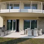 Luxury Apartments Beauty Gardens