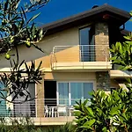 Juliet\'S Apartment Garda Lake