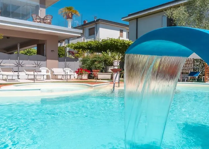 Hotel Benaco