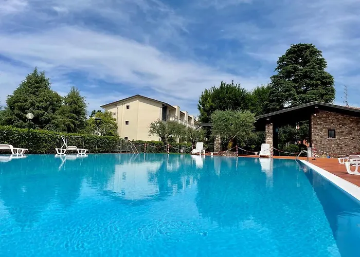 Porto 2 Apt Sirmione