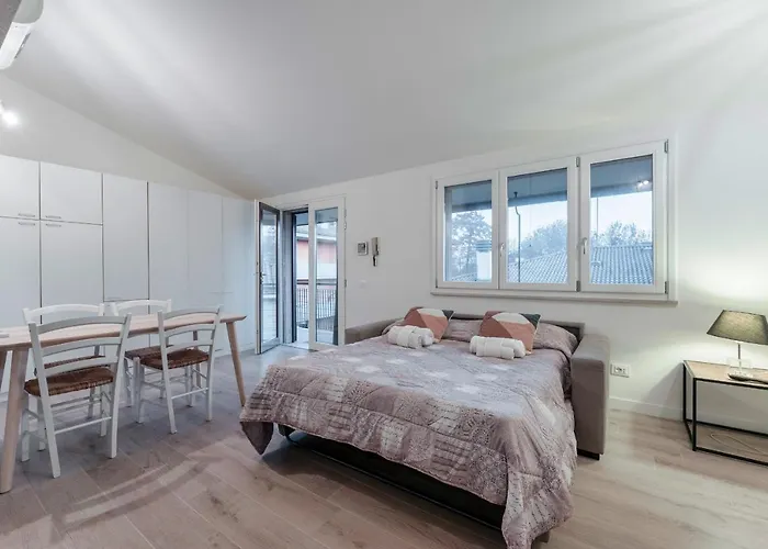 Casa Lugana 19 - Monolocale Con Piscina Direttamente A Lago