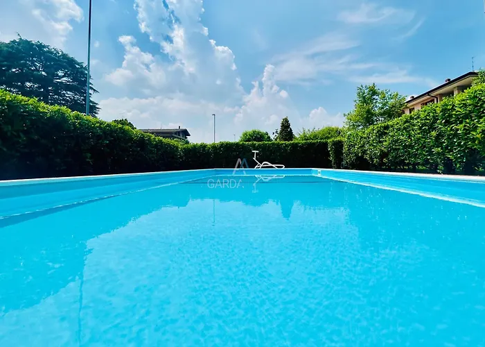 Sole Apt - Relax In Piscina Nel Cuore Di Sirmione