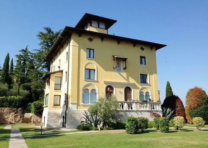 Welcome To Villa Callas
