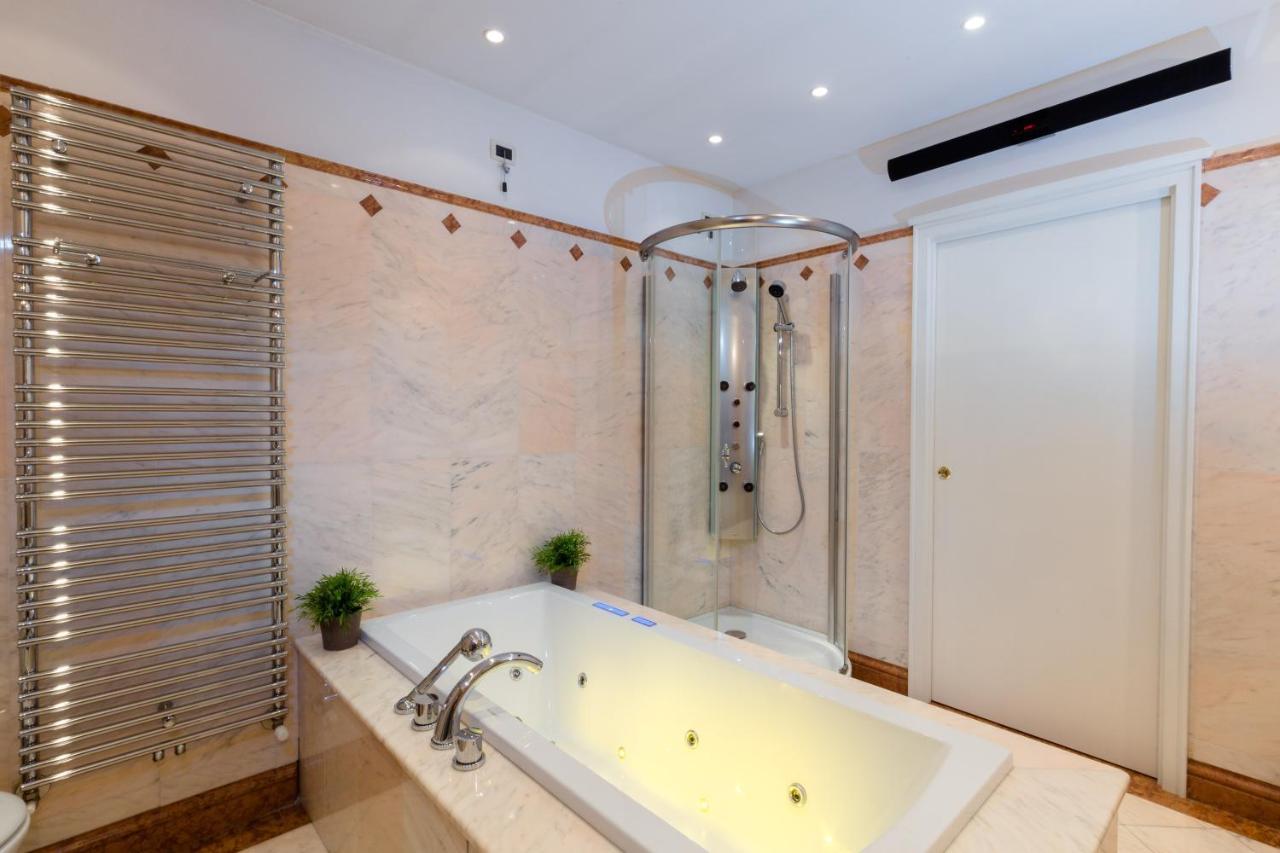 Front Luxury (adults Only) * Sirmione