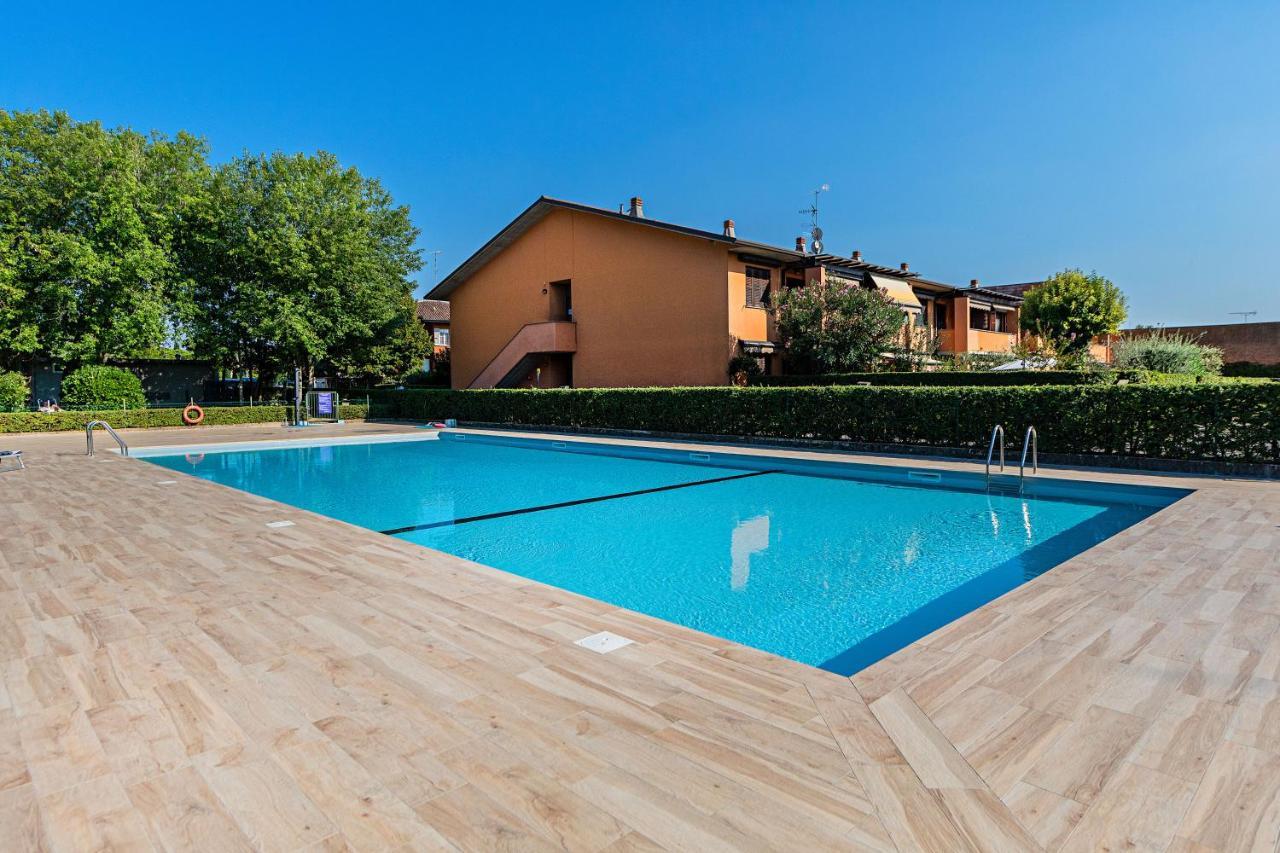Artemisia Apartment