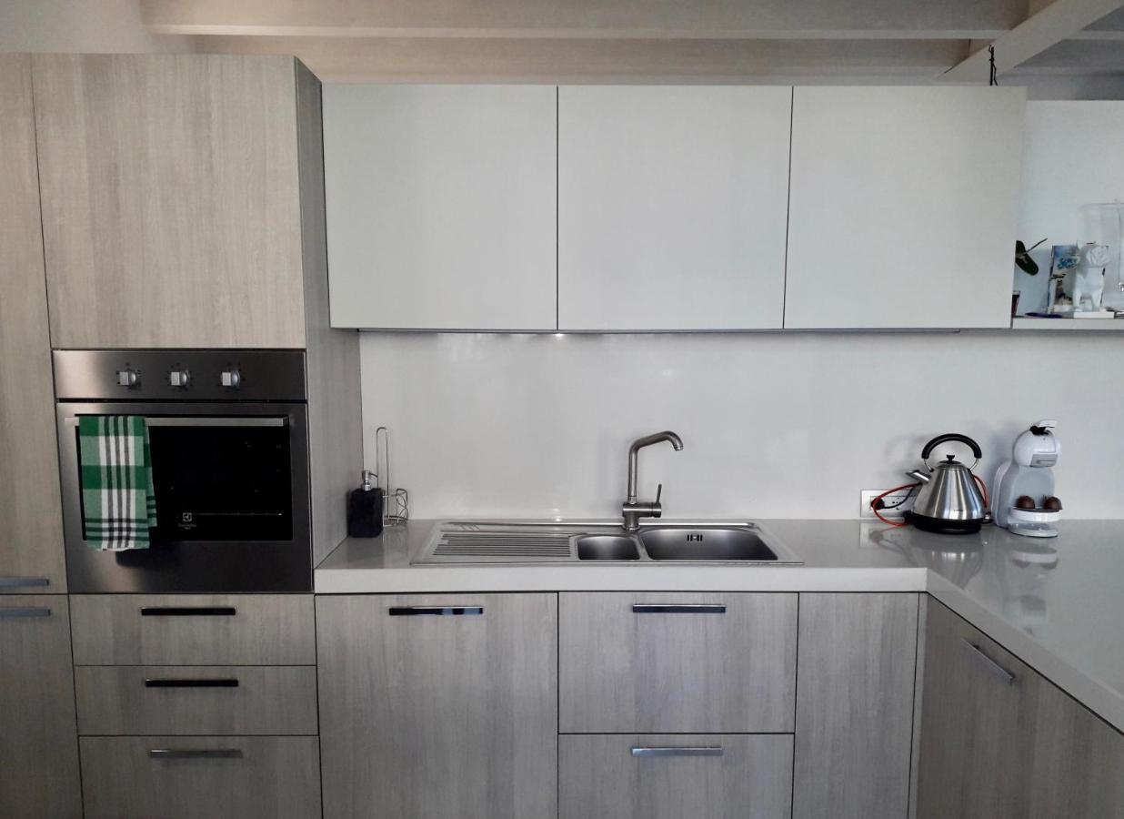 Apartment De Luxe Olimp Sirmione