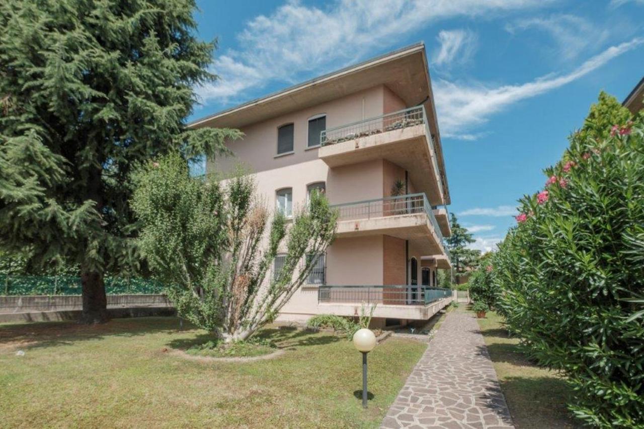 Aura - 2 Bedrooms *