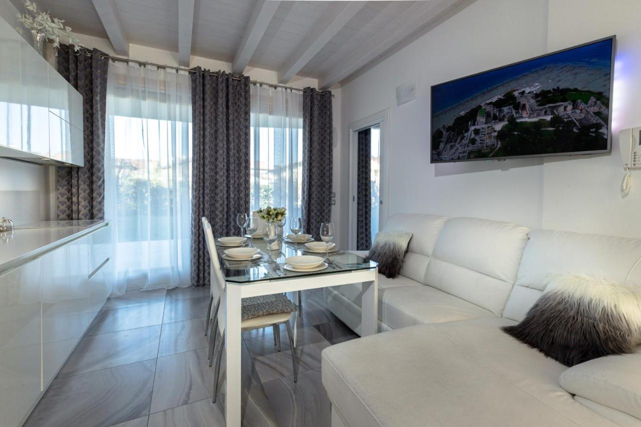 Blue Laguna Apartment
