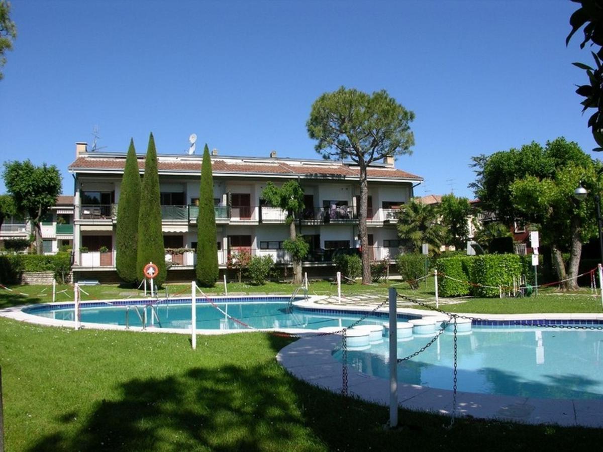 Genziana - Con Vista Piscina E Garage Appartamento *