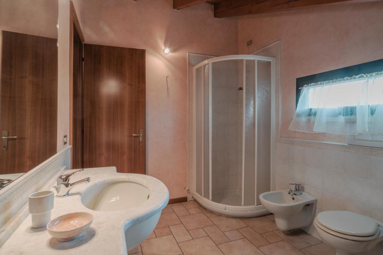 Natalina - A 100 Metri Dalle Terme Virgilio *