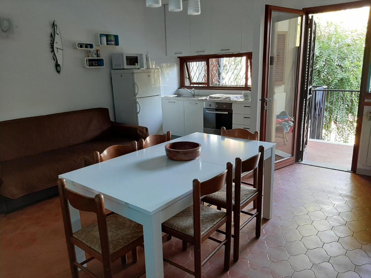 Genziana - Con Vista Piscina E Garage Appartamento Sirmione