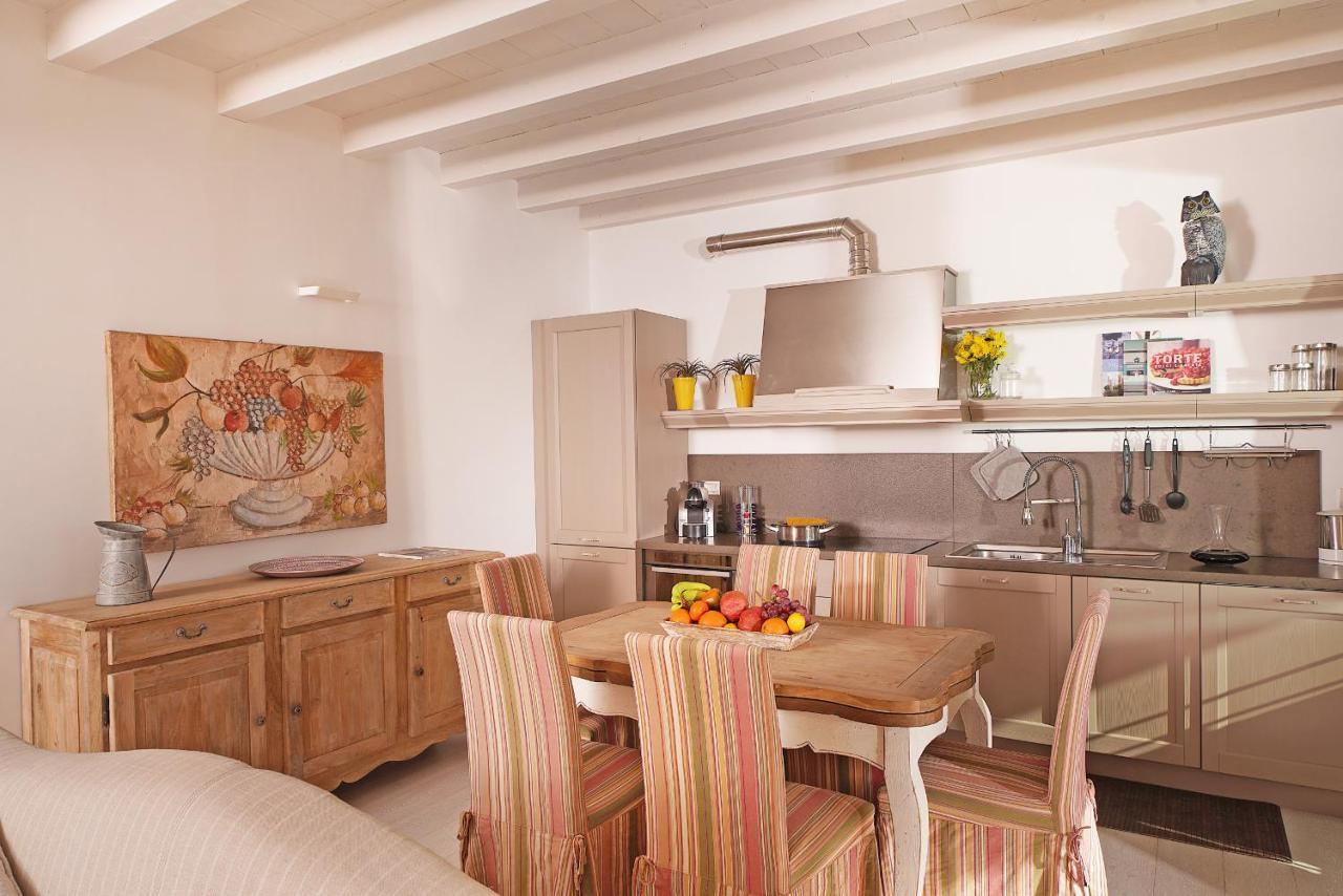 Caesar C4 - Gardagate Apartment Sirmione