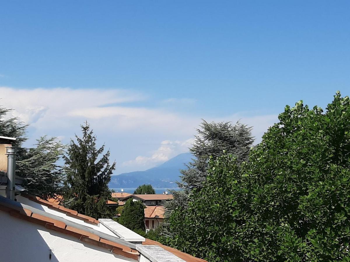 Genziana - Con Vista Piscina E Garage *