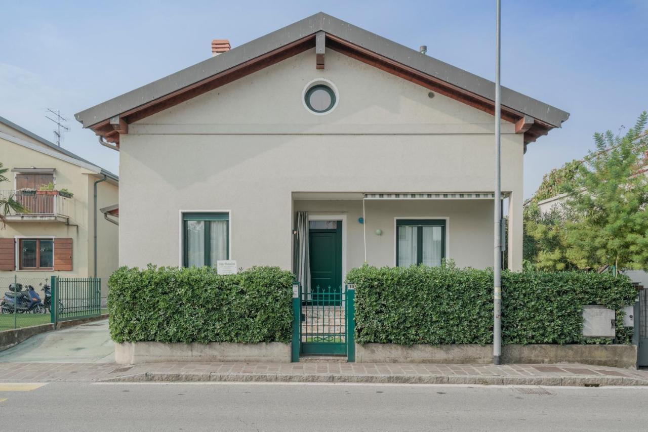 Natalina - A 100 Metri Dalle Terme Virgilio Ferienhaus *