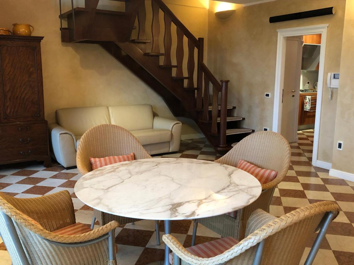 Front Luxury (adults Only) Huvilat