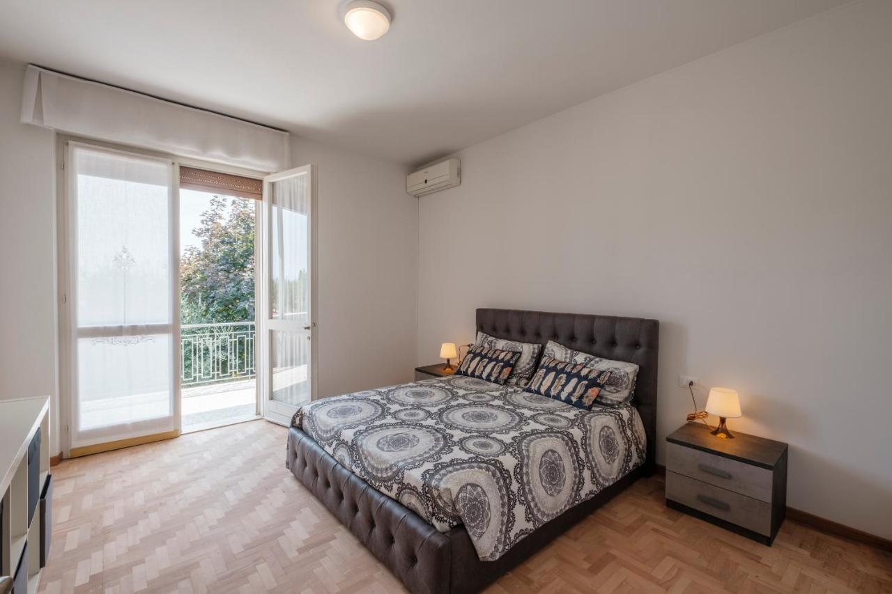 Casa Rosy - Con Terrazza A 2 Passi Dal Lago