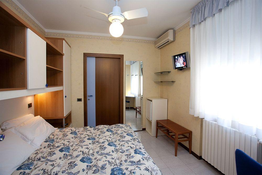 Hotel Fiorella 3*