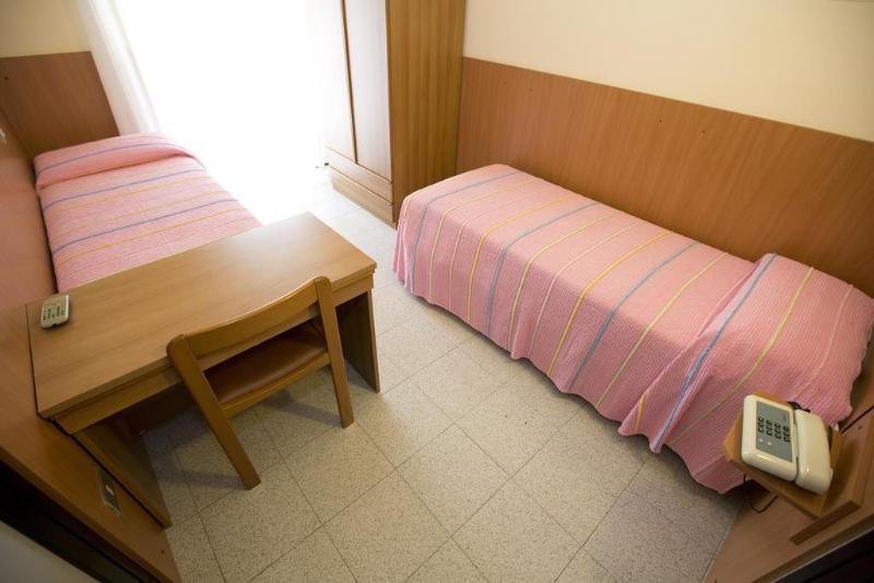 Ganfo Hotel 2*