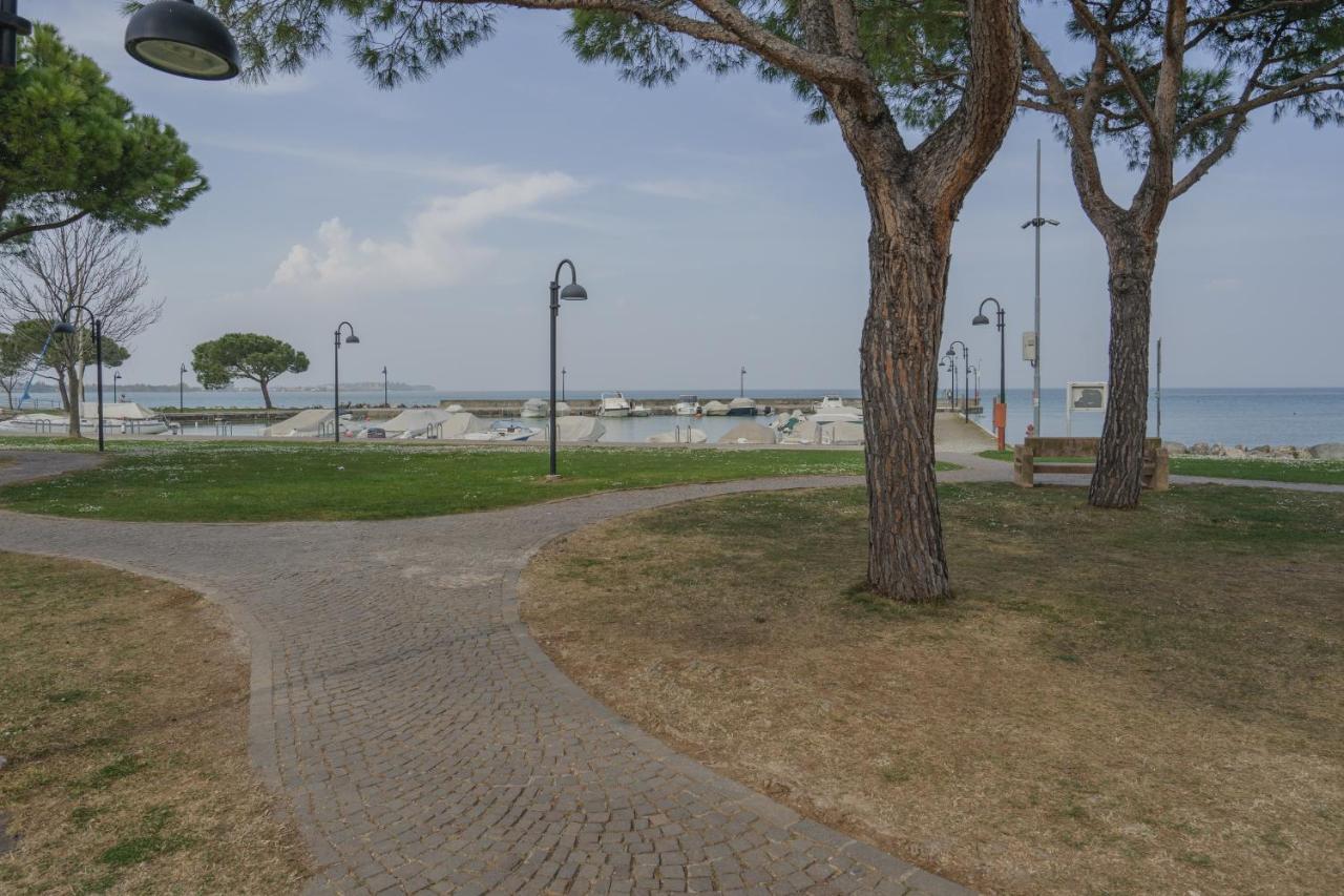 Mosaici Sunrise - Front With Beautiful View * Sirmione