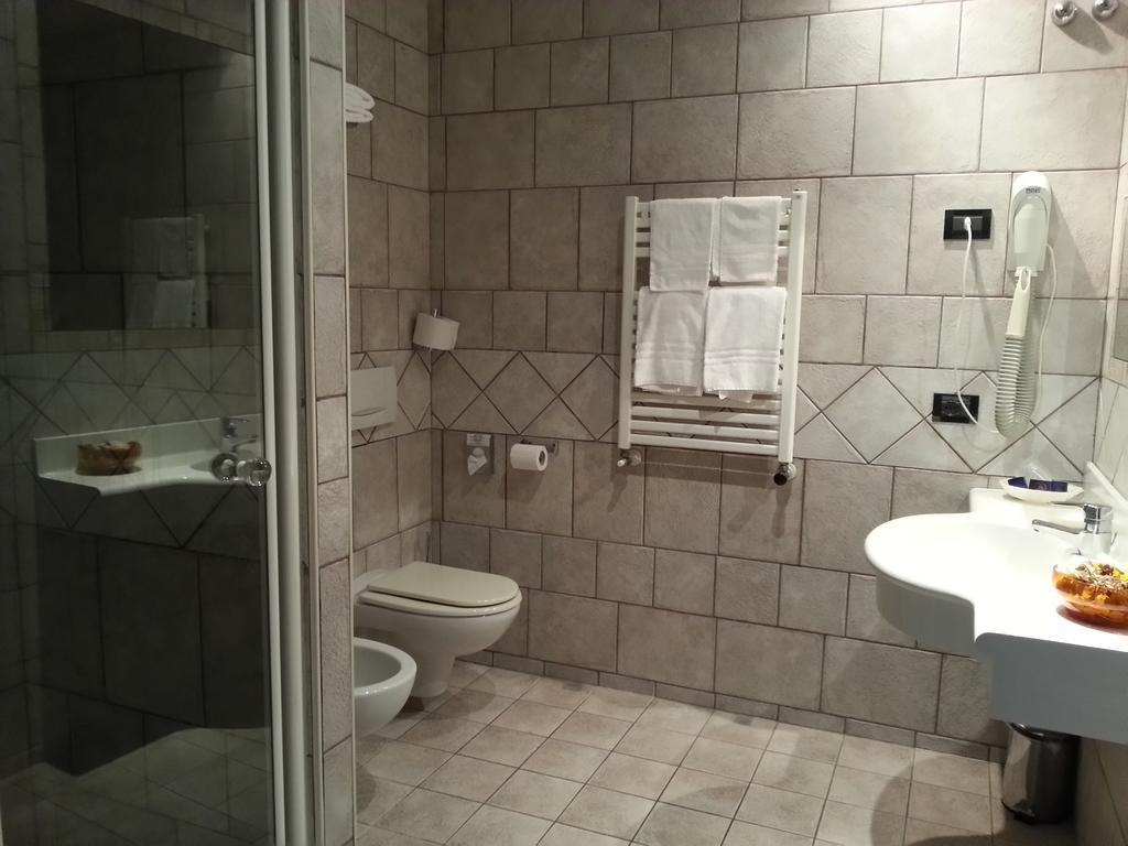 Hotel Yachting Mistral Sirmione