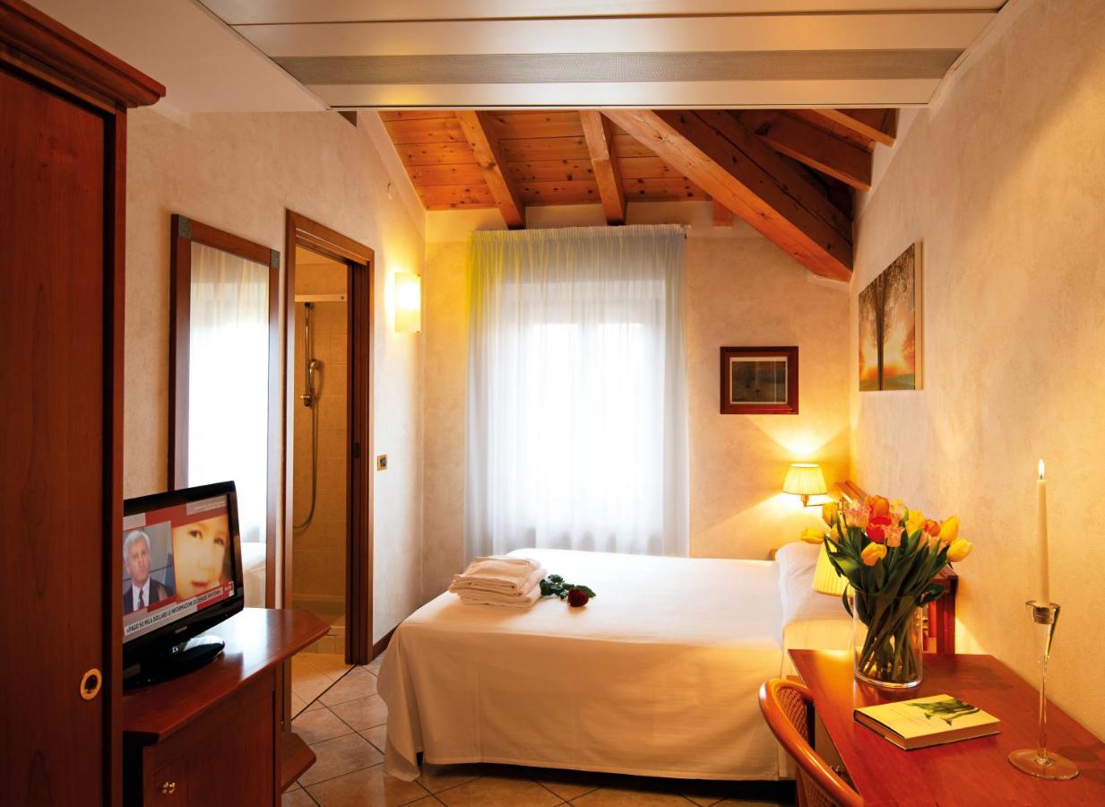 Hotel Corte Regina 3*
