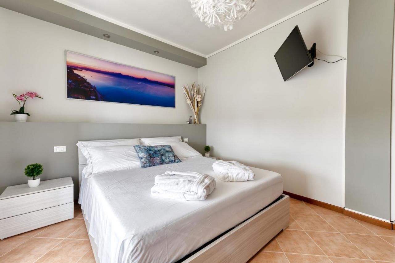Wolf House - * Sirmione