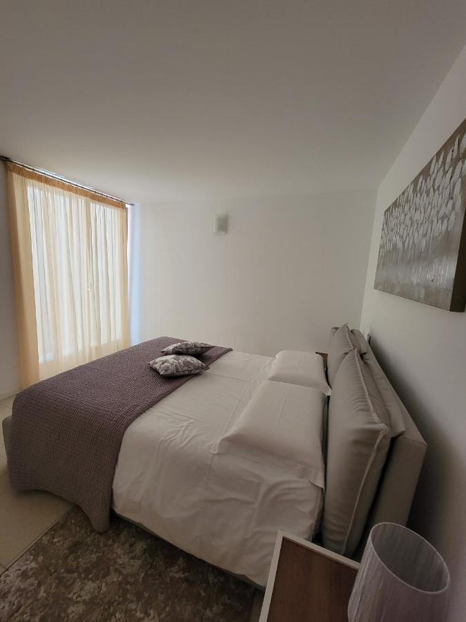 Royal Garda Apartment *