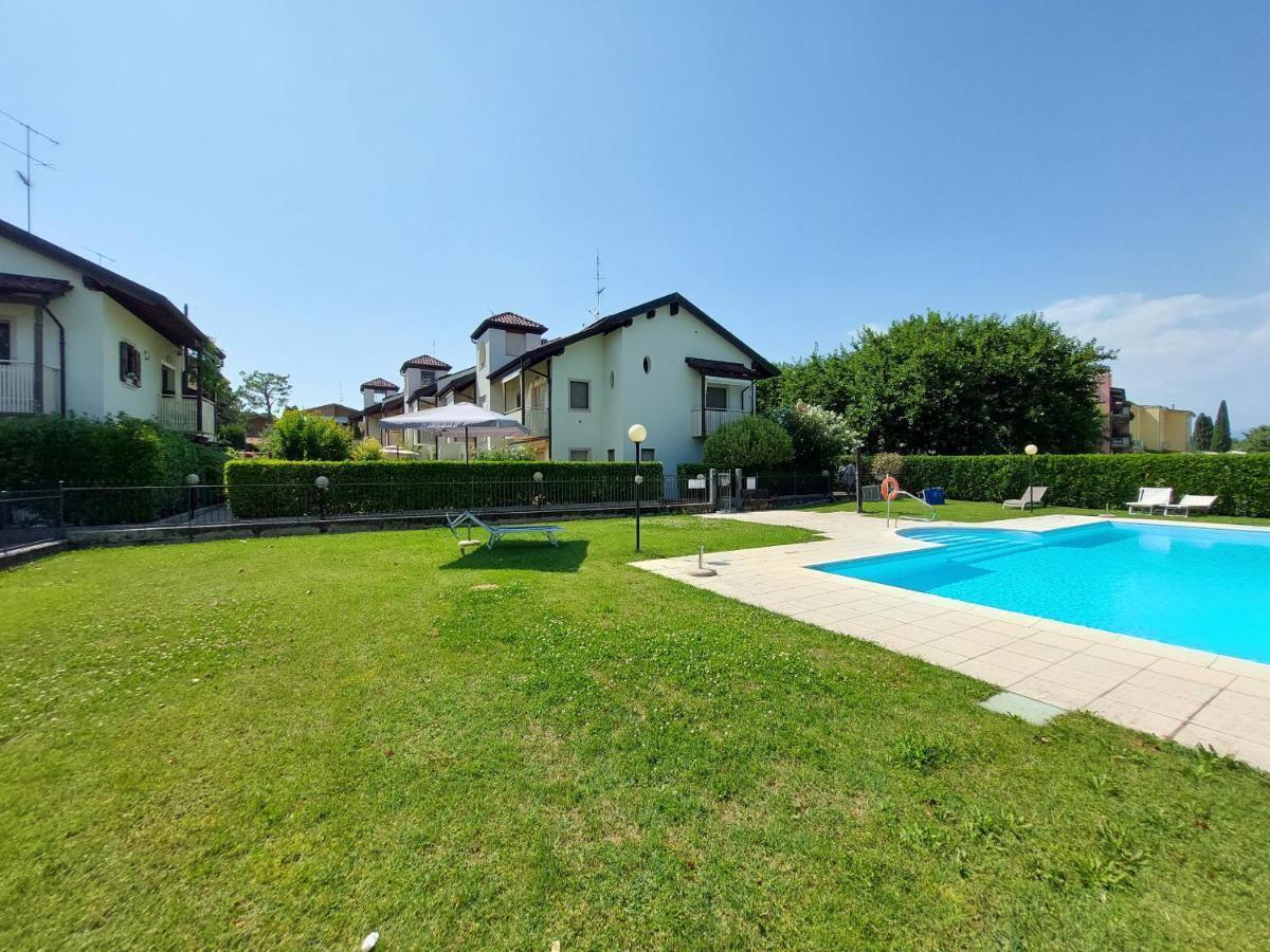 Laguna Lake Front Apartment