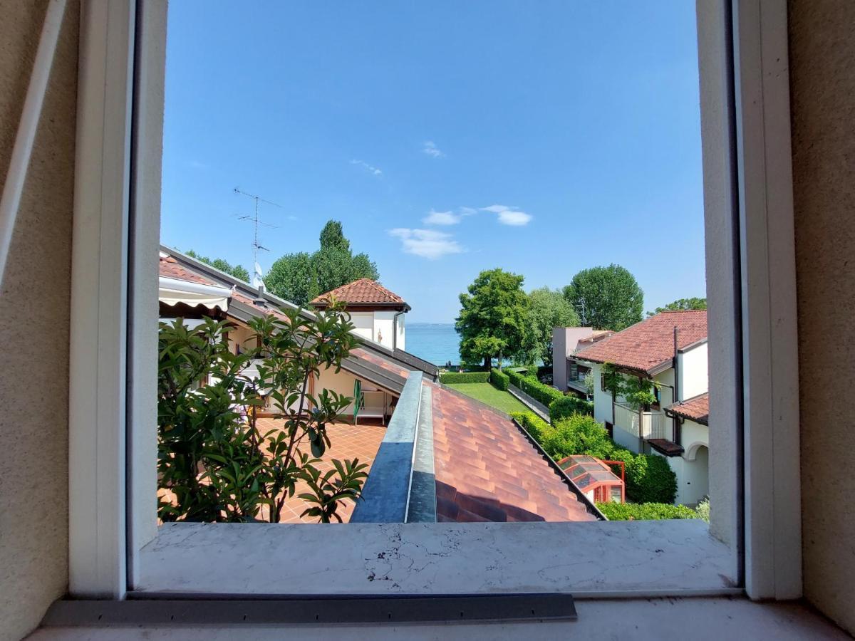Laguna Lake Front Apartment