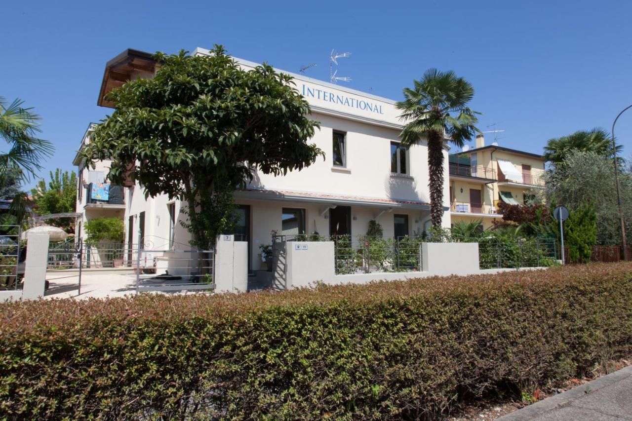 International & Apartment Sirmione