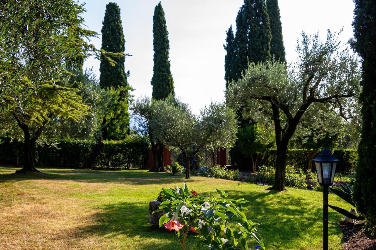 Villa Paradiso Apartment Huoneisto Sirmione