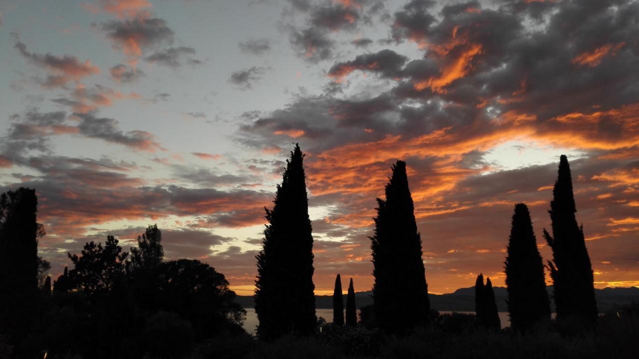 Villa Paradiso Apartment Sirmione