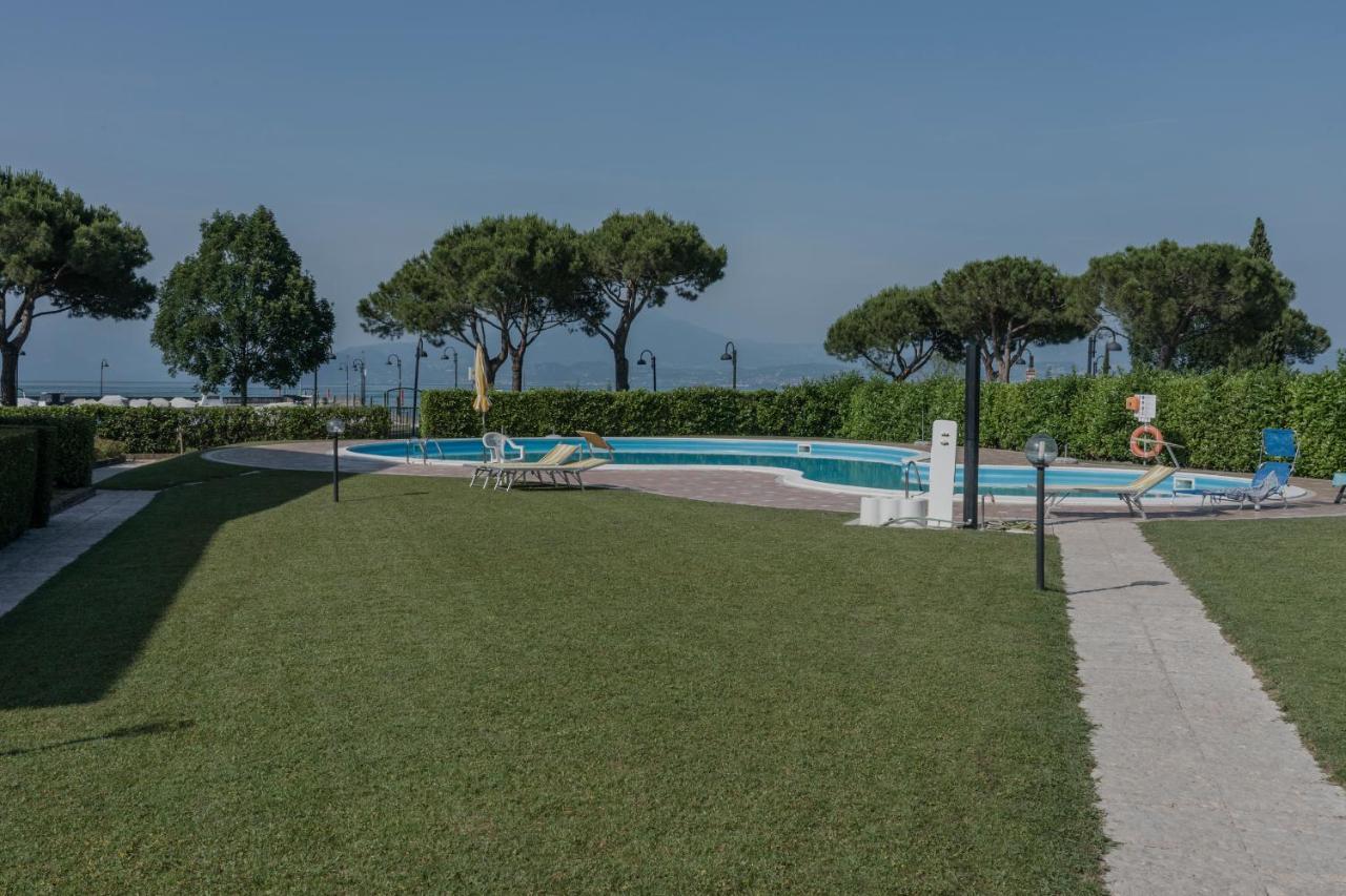 Mosaici Sunrise - Front With Beautiful View * Sirmione
