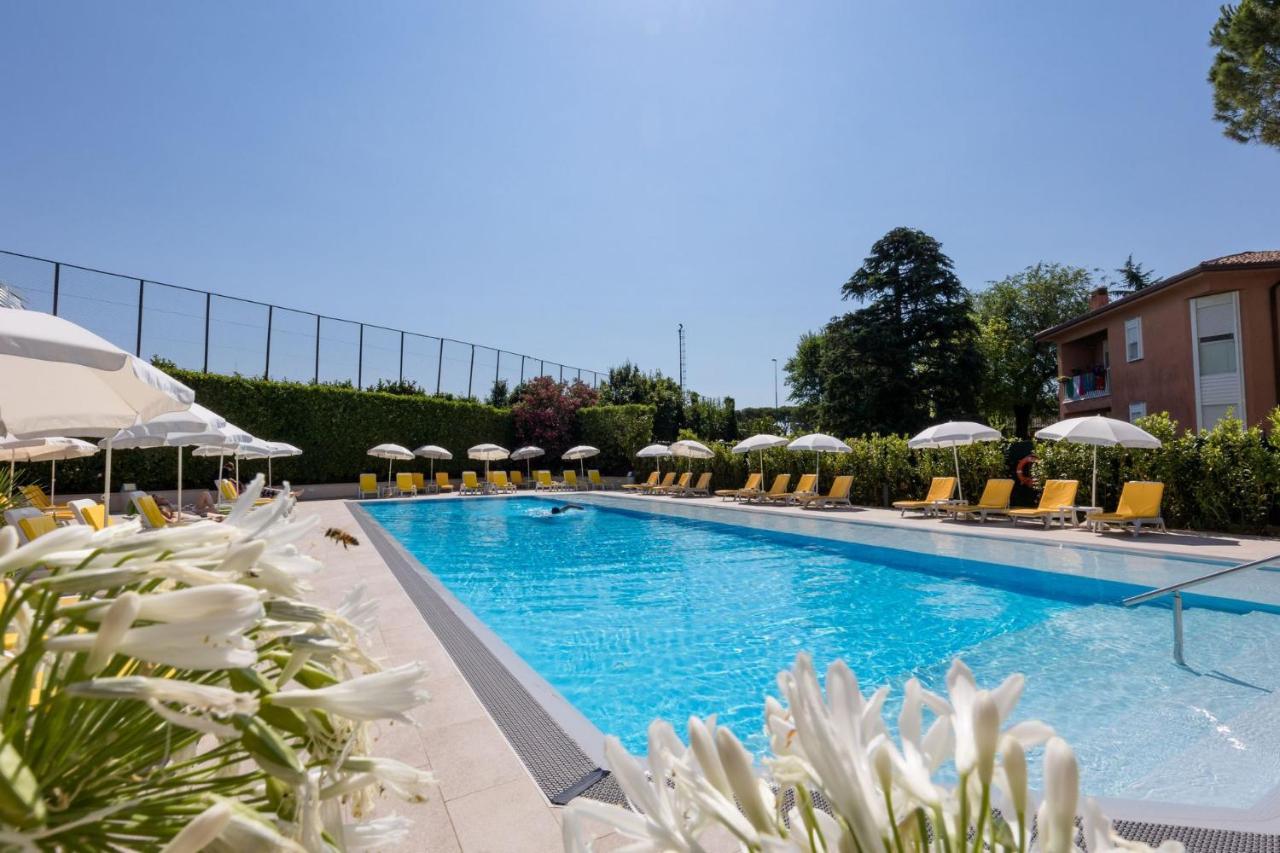 Khách sạn Du Parc 4*